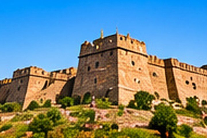 Chandragiri Fort heritage stop near Tirupati